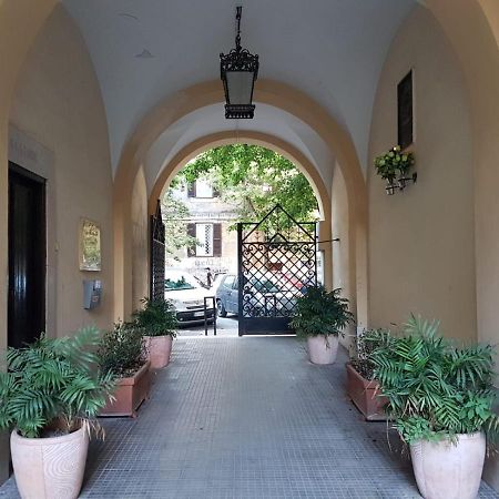 Appartement Ave Cesare à Rome Extérieur photo