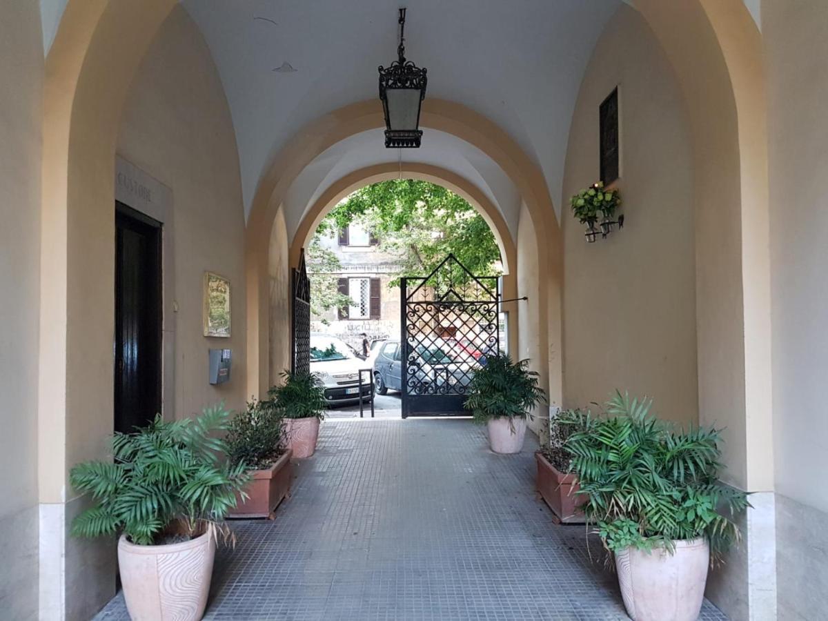 Appartement Ave Cesare à Rome Extérieur photo
